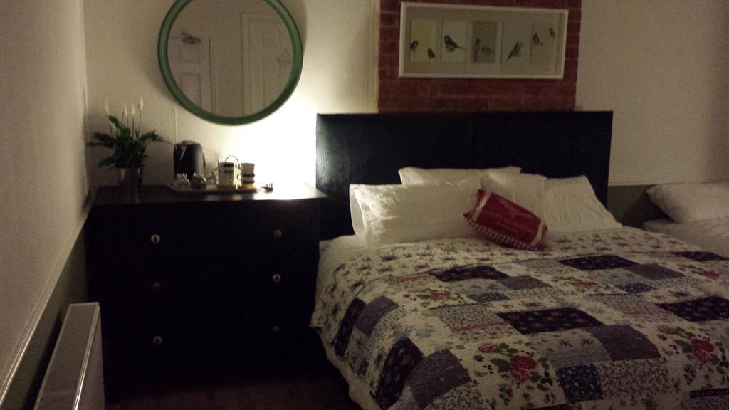 The Railway Inn Westerfield Habitación foto